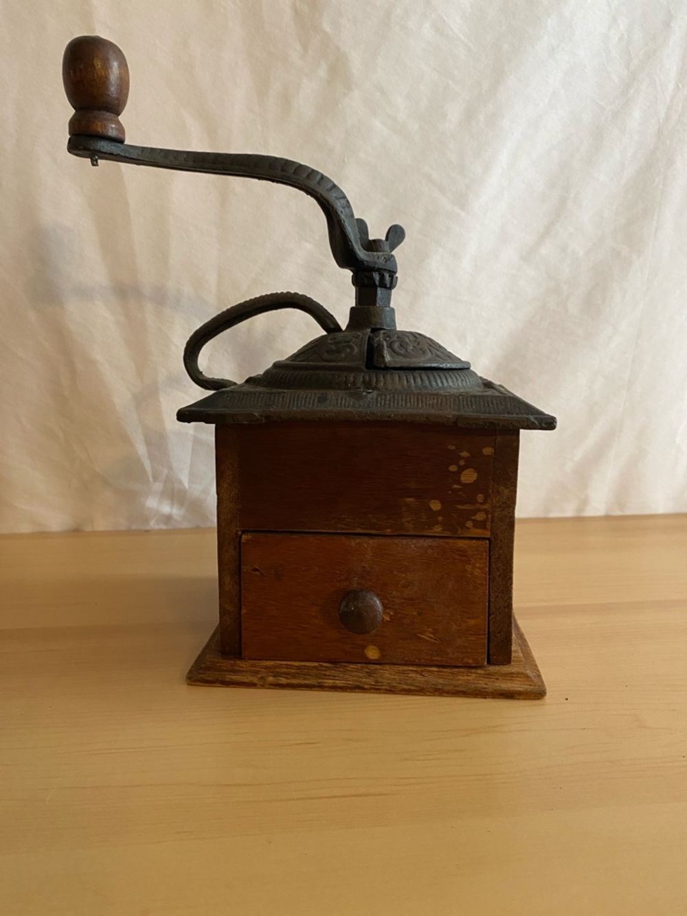 ANTIQUE coffee grinder wood and cast iron primitive farmhouse country cabin